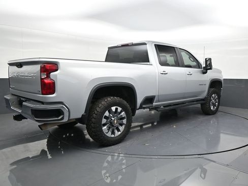 Used 2022 Chevrolet Silverado 2500 LT w/ Convenience Package AWD/4WD image 5