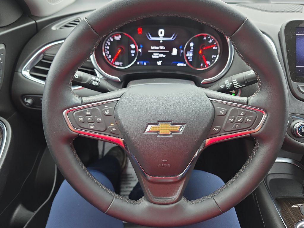 Used 2023 Chevrolet Malibu LT FWD image 16