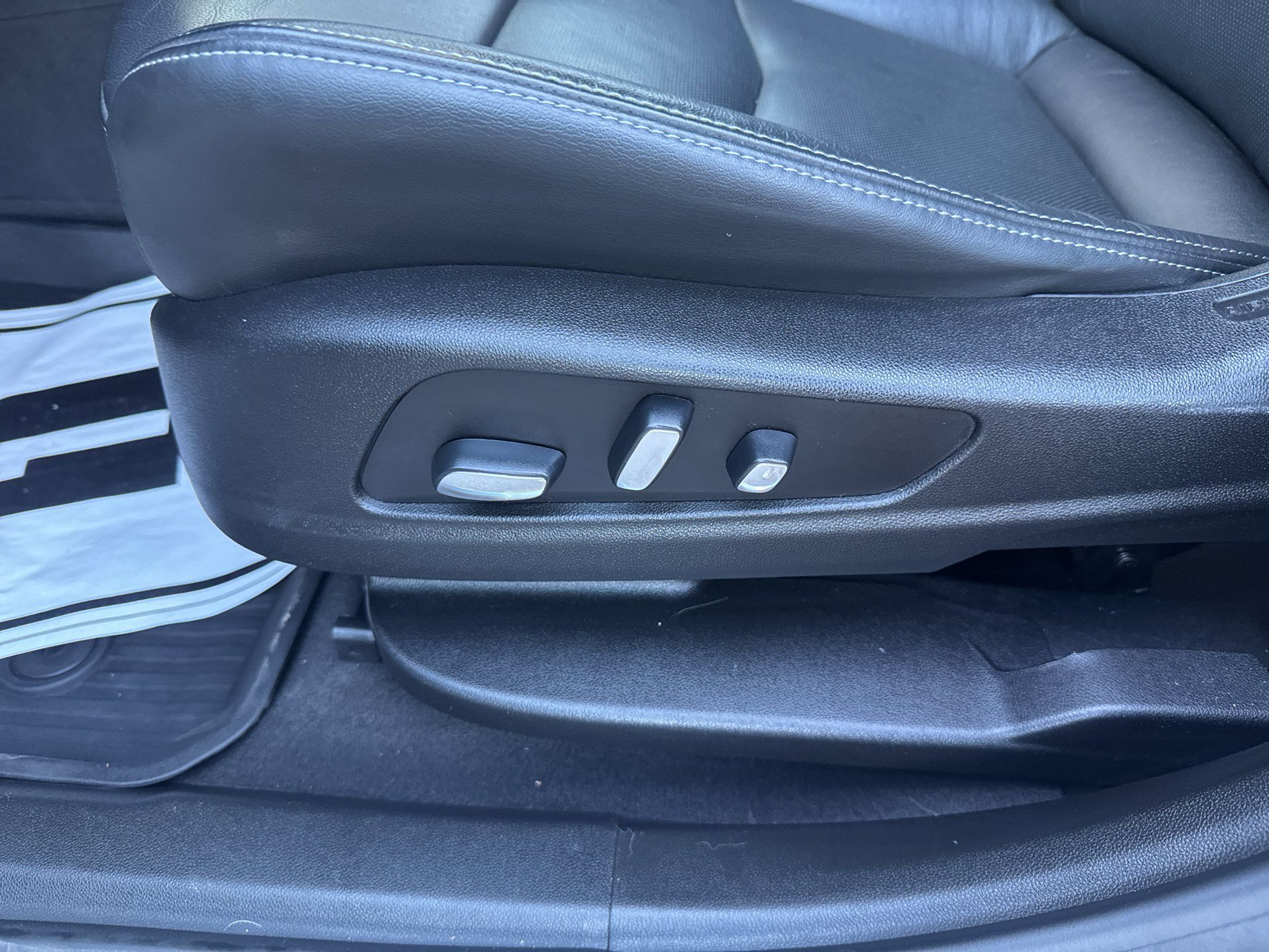 Used 2020 Cadillac XT6 Sport AWD/4WD image 19