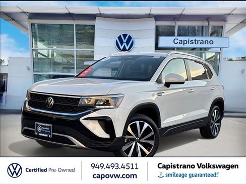 Certified 2023 Volkswagen Taos SE image 1