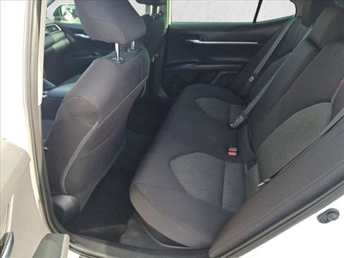 Used 2020 Toyota Camry LE image 23