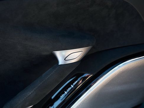 Used 2022 Ferrari Roma image 32