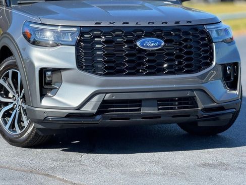 New 2026 Ford Explorer ST-Line RWD image 4