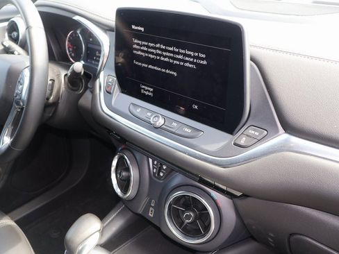 Used 2024 Chevrolet Blazer LT image 9