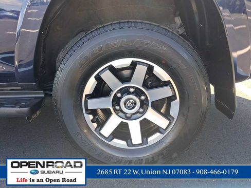 Used 2023 Toyota 4Runner TRD Off-Road Premium w/ Off Road Premium Plus Package AWD/4WD image 11
