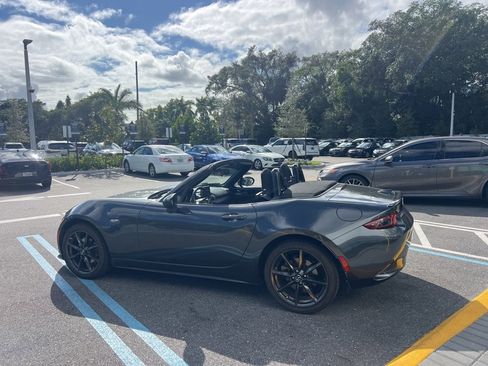 Used 2016 MAZDA MX-5 Miata Club image 12