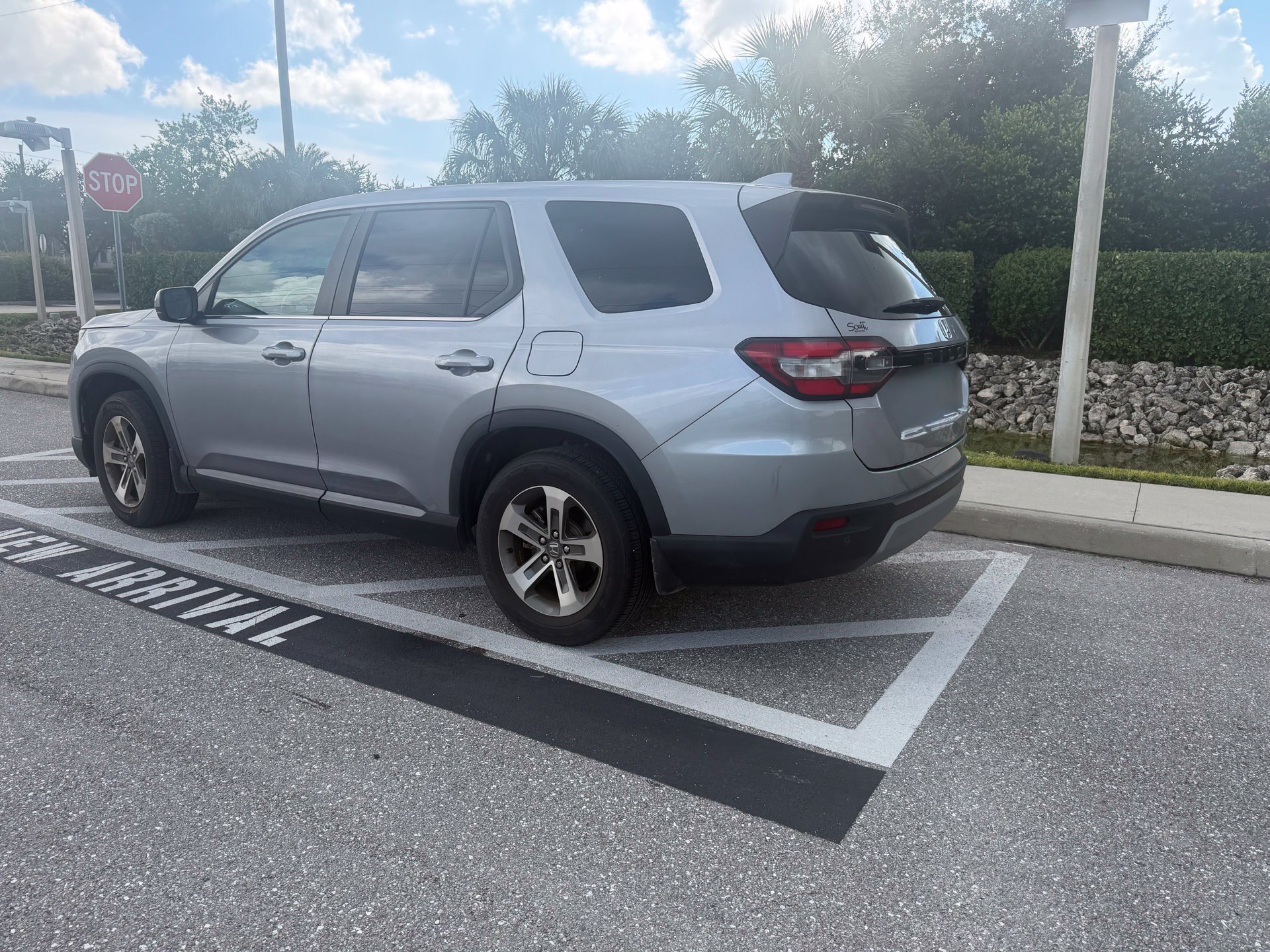 Used 2024 Honda Pilot EX-L image 3