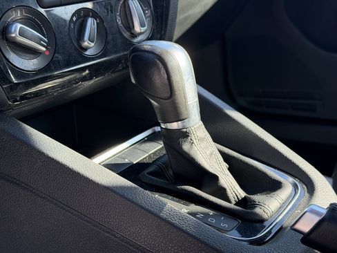 Used 2018 Volkswagen Jetta Sport image 23