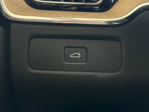 New 2026 Volvo XC60 B5 Plus w/ Climate Package AWD/4WD image 28