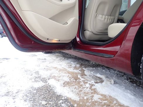 Used 2015 Buick LaCrosse image 16