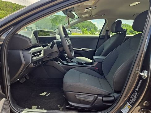 Used 2025 Kia K4 FWD image 15