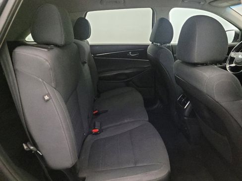 Used 2019 Kia Sorento AWD w/ LX Convenience Package image 19