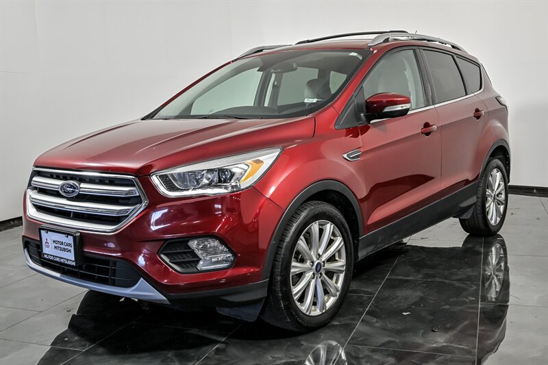 Used 2017 Ford Escape Titanium FWD image 5