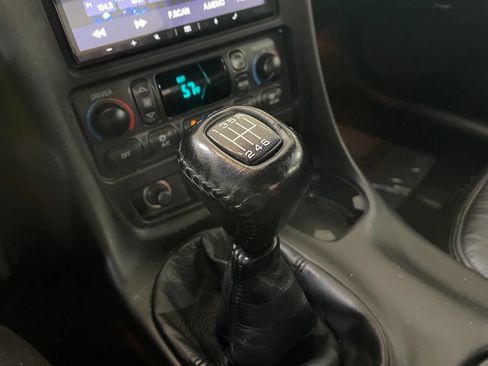 Used 2002 Chevrolet Corvette Convertible w/ Preferred Equipment Group2 image 38