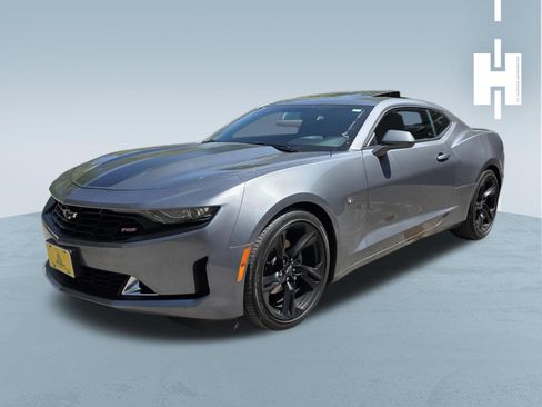 Used 2020 Chevrolet Camaro LT w/ RS Package image 3