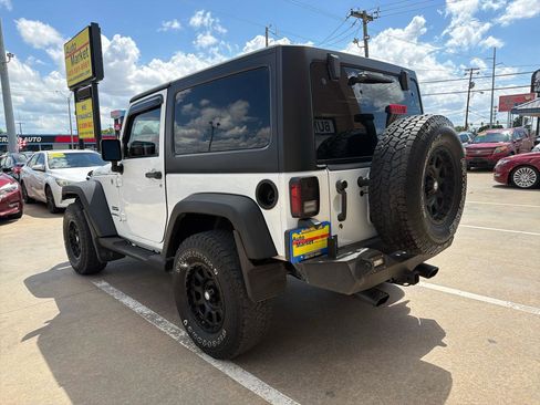 Used 2015 Jeep Wrangler Sport AWD/4WD image 7