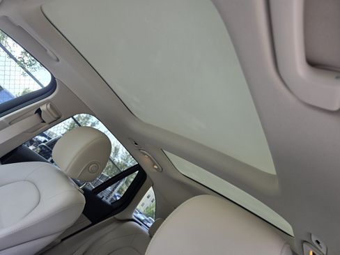 Used 2022 Mercedes-Benz GLC 300 4MATIC image 12