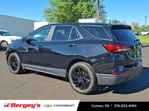 Certified 2024 Chevrolet Equinox LS w/ LS Convenience Package FWD image 8