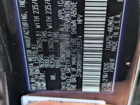 Used 2024 Toyota Highlander XLE image 22