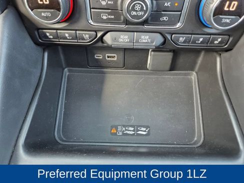 Used 2021 Chevrolet Tahoe Premier w/ Premium Package AWD/4WD image 33