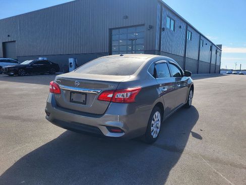Used 2016 Nissan Sentra SV image 3