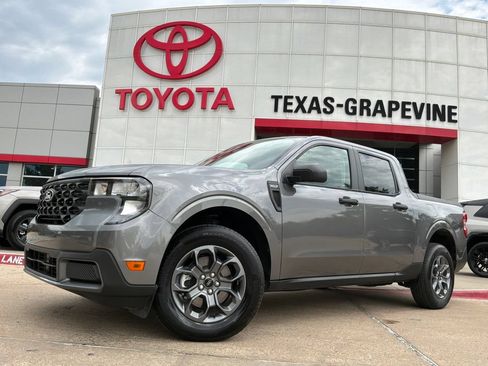 Used 2026 Ford Maverick XLT FWD image 2
