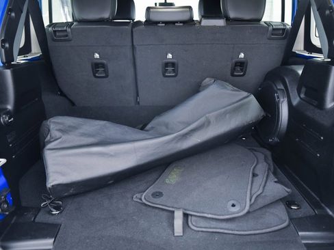 Used 2023 Jeep Wrangler Unlimited Sahara w/ Cold Weather Group image 12