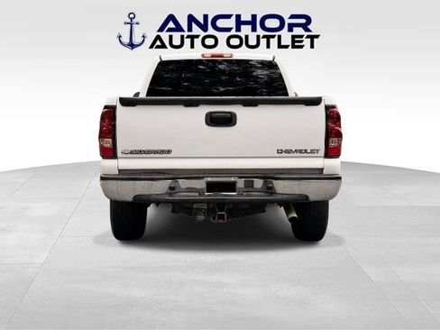 Used 2005 Chevrolet Silverado 1500 LS w/ Light Duty Power Package AWD/4WD image 6