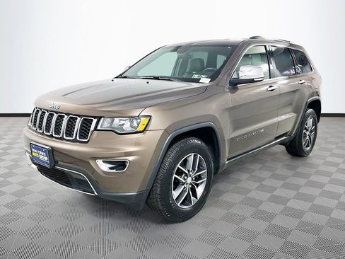 Used 2017 Jeep Grand Cherokee Limited AWD/4WD image 5