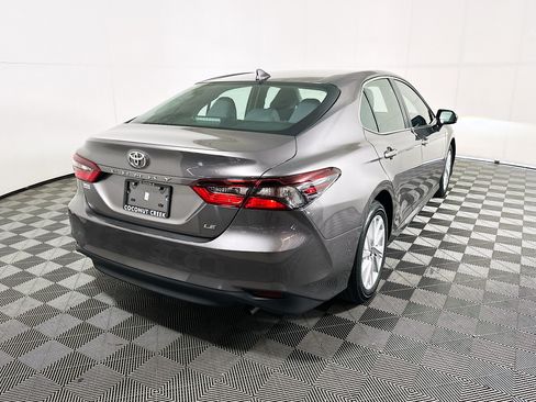 Used 2023 Toyota Camry XLE FWD image 3