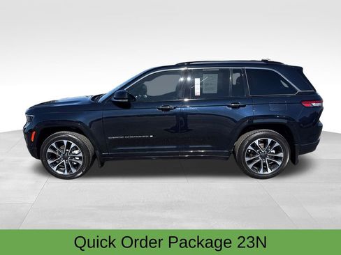 Used 2023 Jeep Grand Cherokee Overland w/ Luxury Tech Group IV AWD/4WD image 3