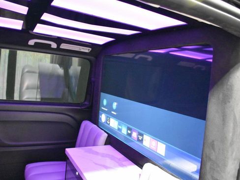 Used 2016 Mercedes-Benz Metris Passenger image 21