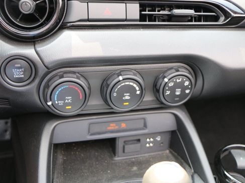 Used 2023 MAZDA MX-5 Miata Sport RWD image 21