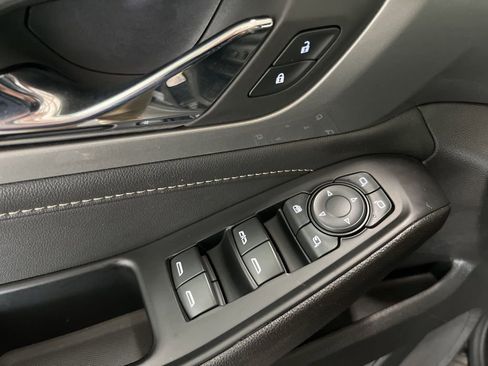 Used 2023 Chevrolet Traverse LT w/ LT Premium Package AWD/4WD image 4