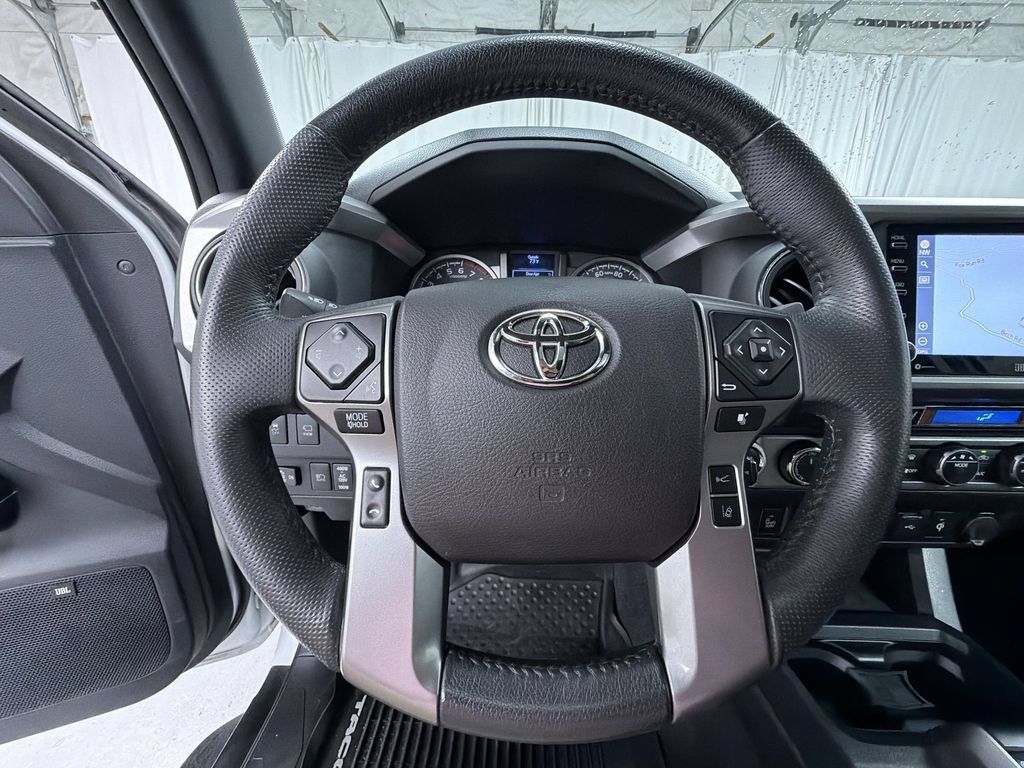 Certified 2021 Toyota Tacoma Limited AWD/4WD image 15