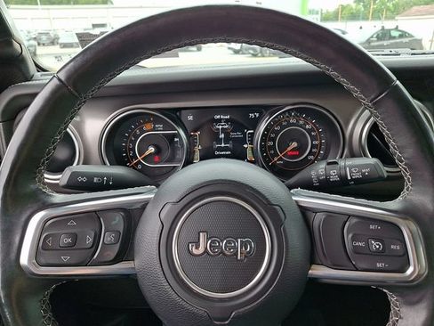 Used 2023 Jeep Wrangler Unlimited Rubicon w/ LED Lighting Group AWD/4WD image 25