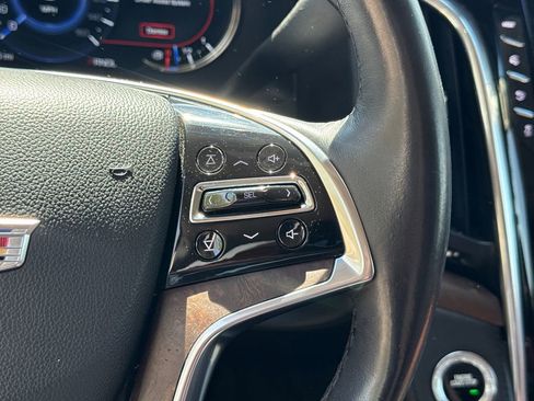 Used 2018 Cadillac Escalade ESV Premium Luxury image 26