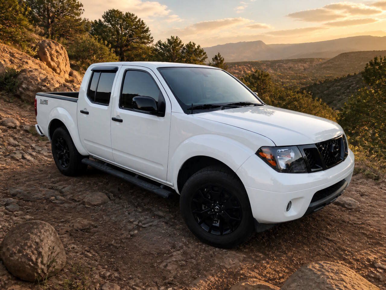 Used 2019 Nissan Frontier SV w/ Value Truck Package RWD image 1