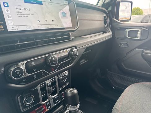 Used 2024 Jeep Wrangler Unlimited Rubicon image 22