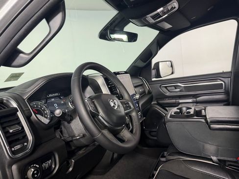 Used 2025 RAM 1500 Laramie AWD/4WD image 22