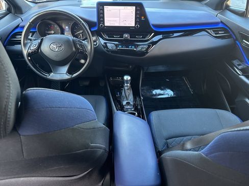 Used 2021 Toyota C-HR XLE FWD image 14