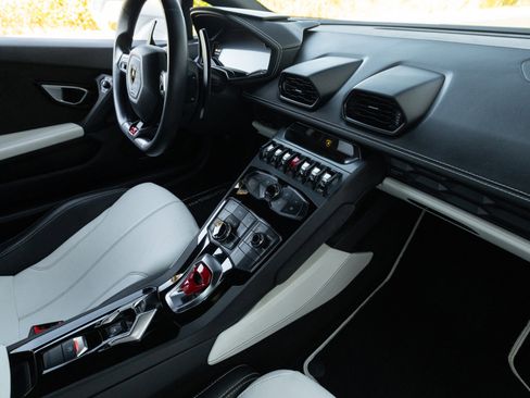 Used 2016 Lamborghini Huracan LP 610-4 image 73