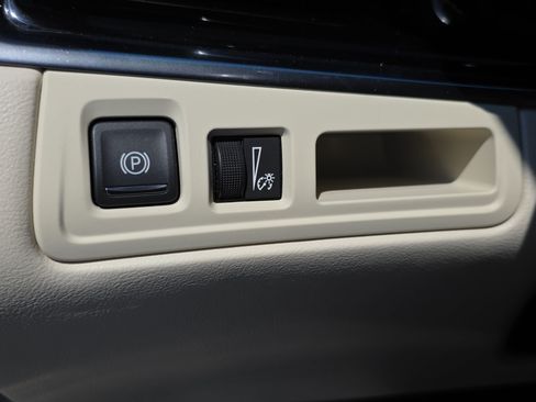 Used 2020 Cadillac XT6 Premium Luxury FWD image 24