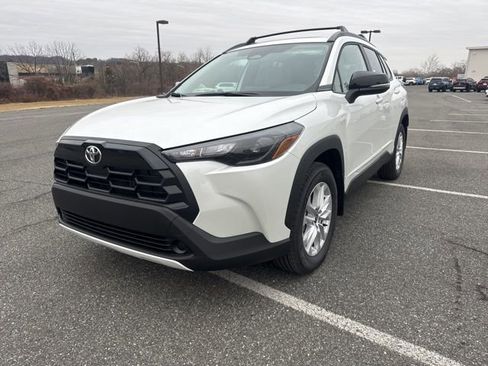 New 2026 Toyota Corolla Cross LE image 3