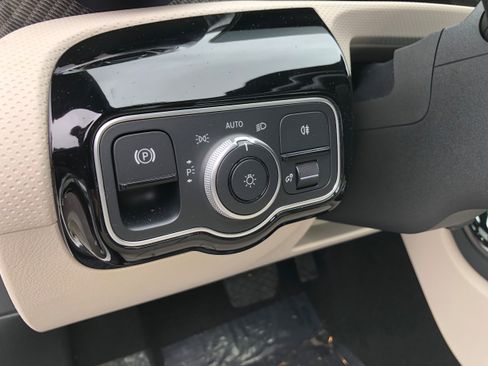 New 2025 Mercedes-Benz CLA 250 4MATIC image 16