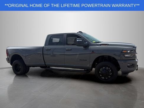New 2026 RAM 3500 Big Horn AWD/4WD image 2