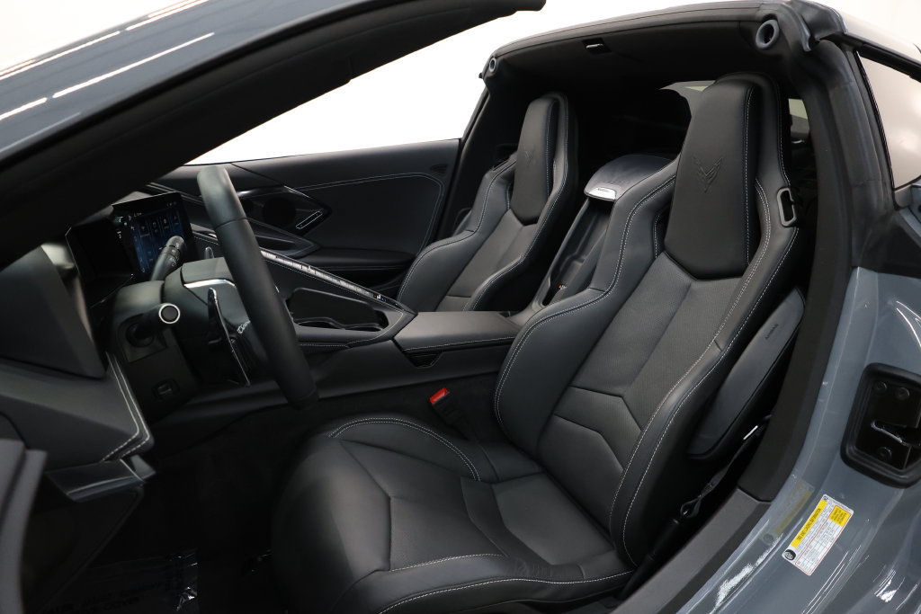 Used 2024 Chevrolet Corvette Z06 w/ Stealth Interior Trim Package RWD image 98