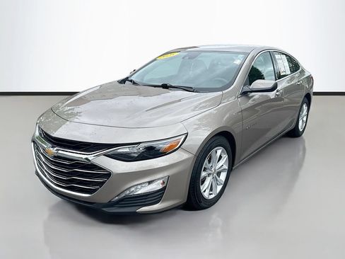 Used 2025 Chevrolet Malibu LT FWD image 3