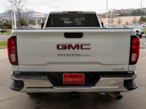 Used 2024 GMC Sierra 3500 SLE w/ SLE Convenience Package image 6