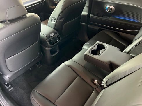 New 2026 Hyundai Ioniq 9 SEL image 12
